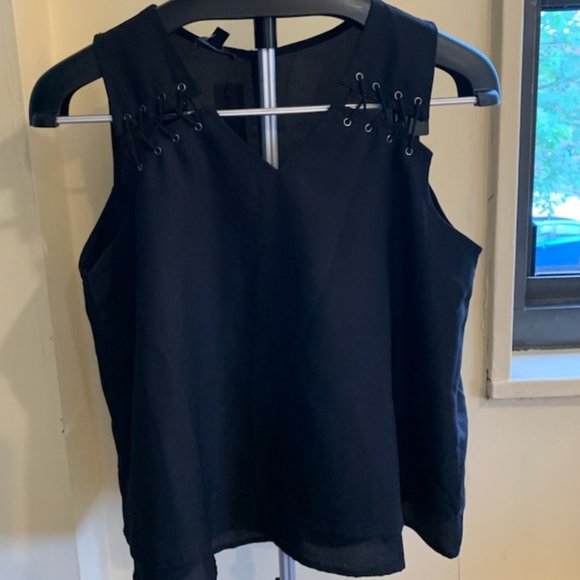 Black Shell Top with ties - Picture 1 of 4
